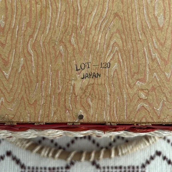 Vintage JCPenney Sewing Basket Constructed from Woven Wicker. - Picture 10 of 12